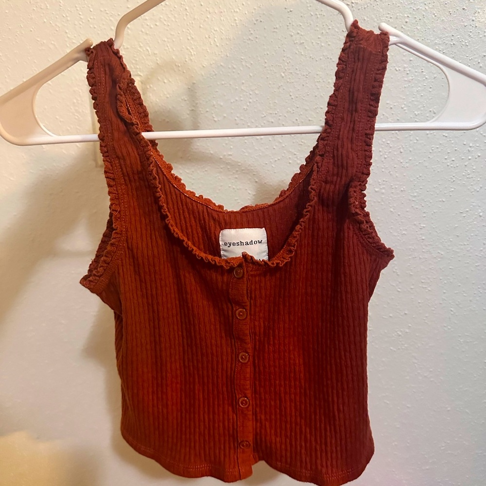 Eyeshadow  Button down, cropped tank top SM